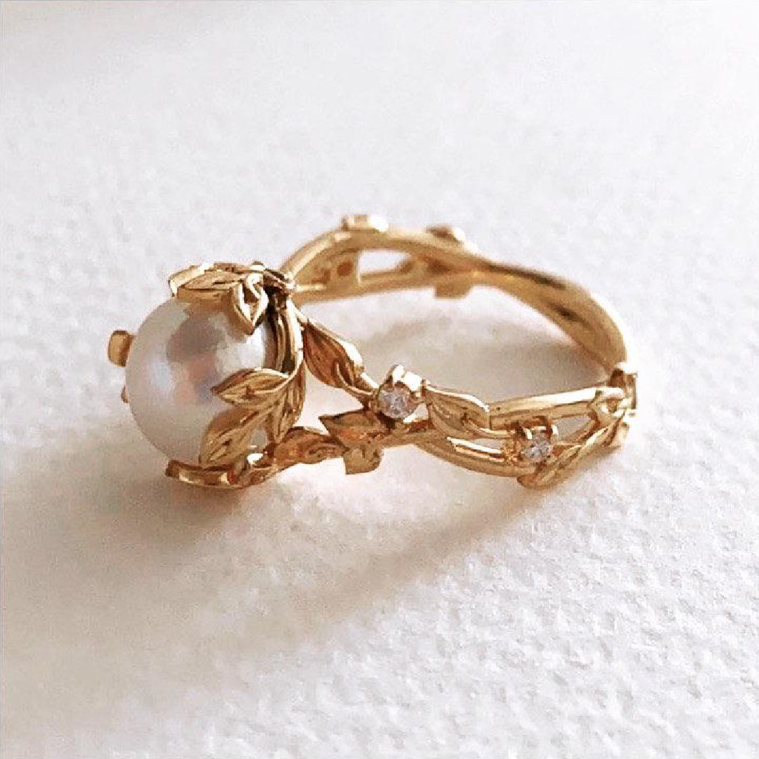 Jannah Ring with One Pearl